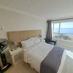 3 Bedroom Sea Facing Family Apartment Cape Town Moullie Point