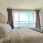 3 Bedroom Sea Facing Family Apartment Cape Town Moullie Point