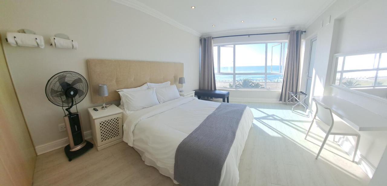3 Bedroom Sea Facing Family Moullie Point *