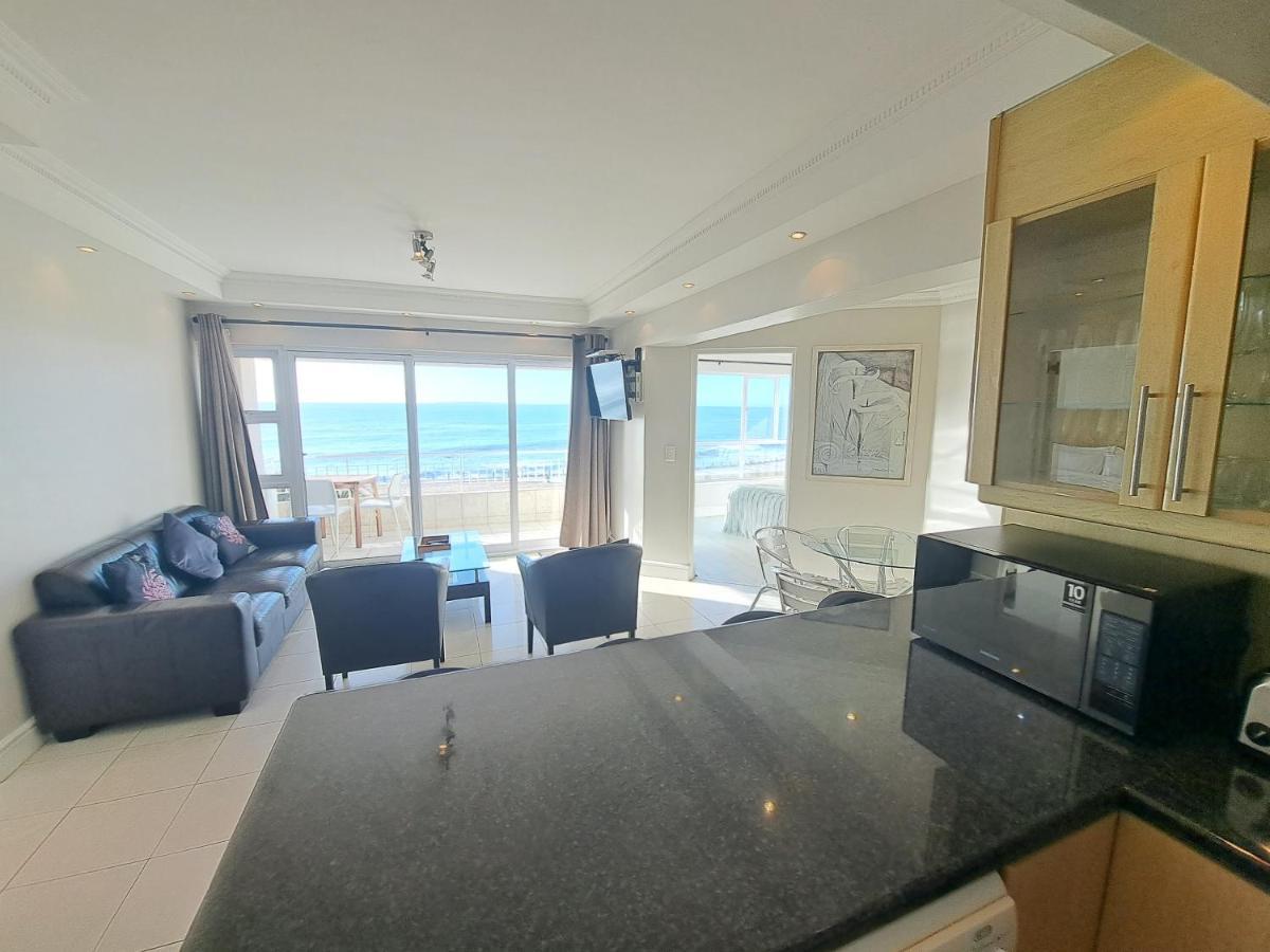 3 Bedroom Sea Facing Family Moullie Point Apartment