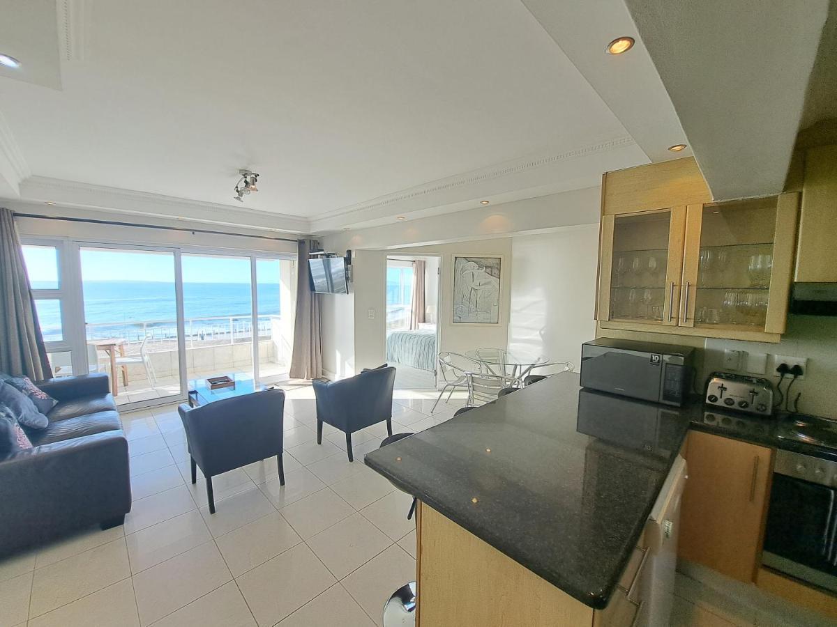 Apartment 3 Bedroom Sea Facing Family Moullie Point *